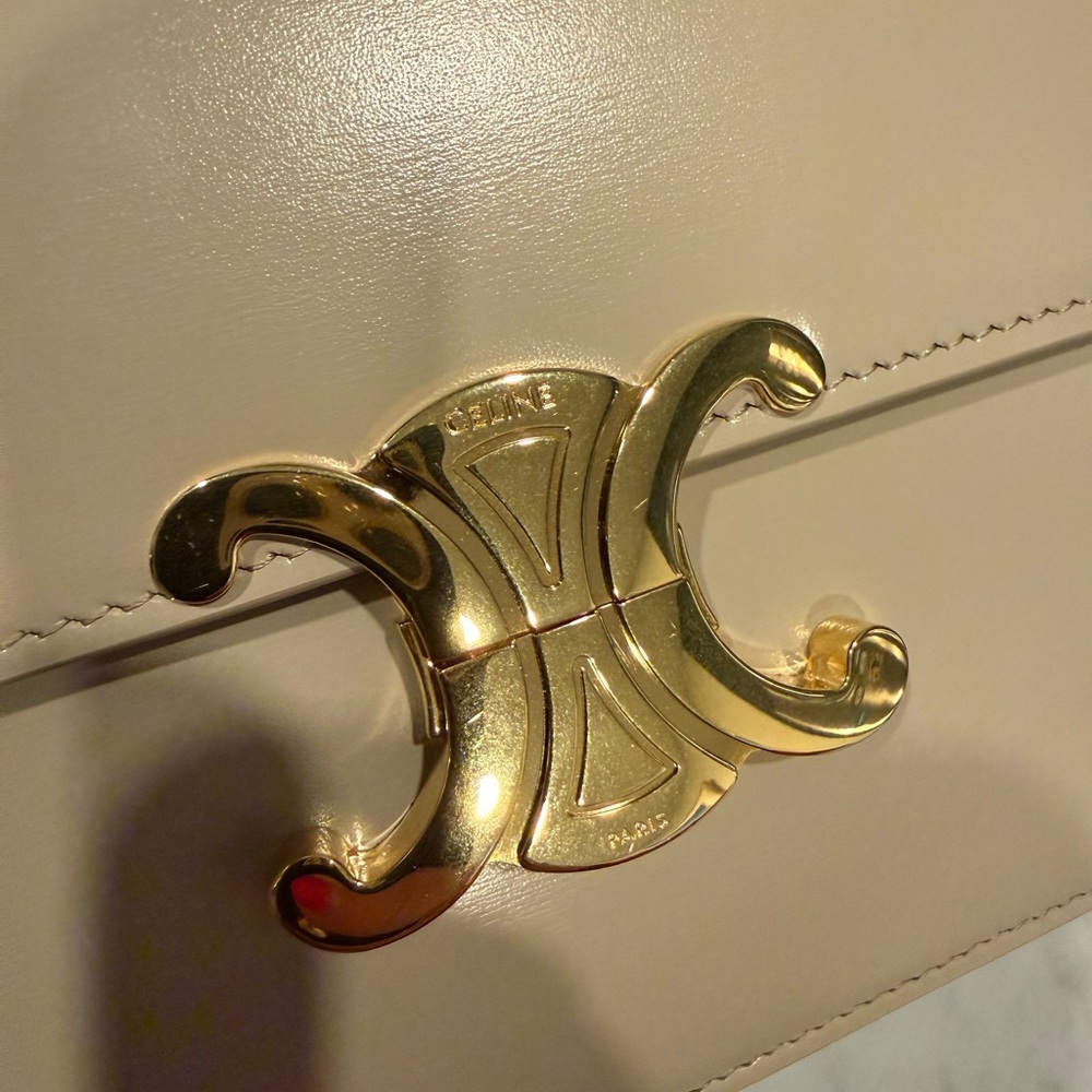 Celine Triomphe Bag in Shiny Calfskin - Picture 2 of 16